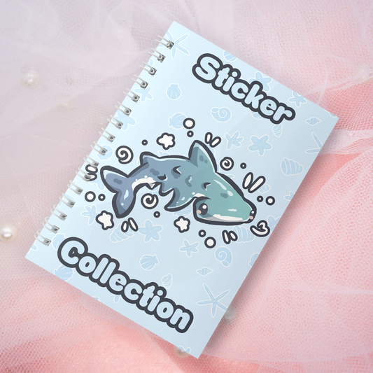 Reusable sticker book including 2 random stickers | A5 | 32 pages | Reuseable sticker book | Kawaii shark in the sea motif