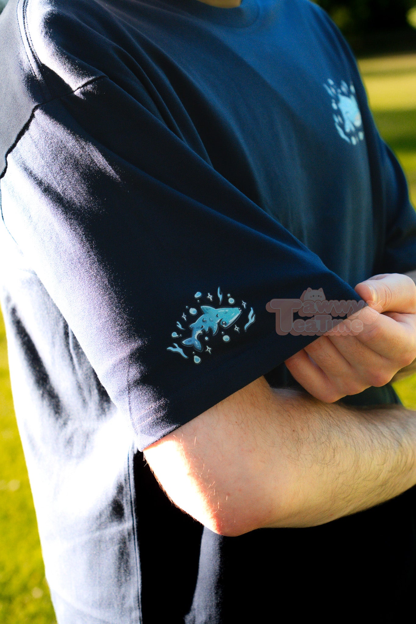 [PRE-ORDER] Kawaii Blue Buddies T-Shirt mit Front-, Back- und Sideprint