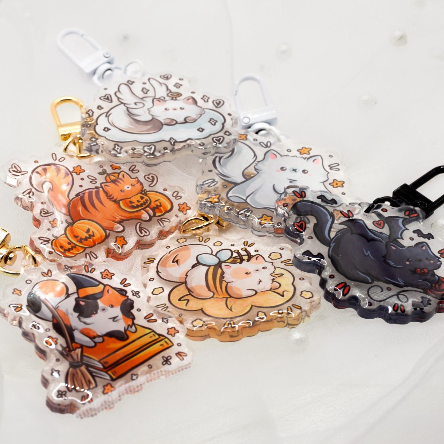 Kawaii Cats in Costumes Spooky Schlüsselanhänger | Zauberer | Biene  | Kürbis | Vampir Fledermaus | Engel | Halloween