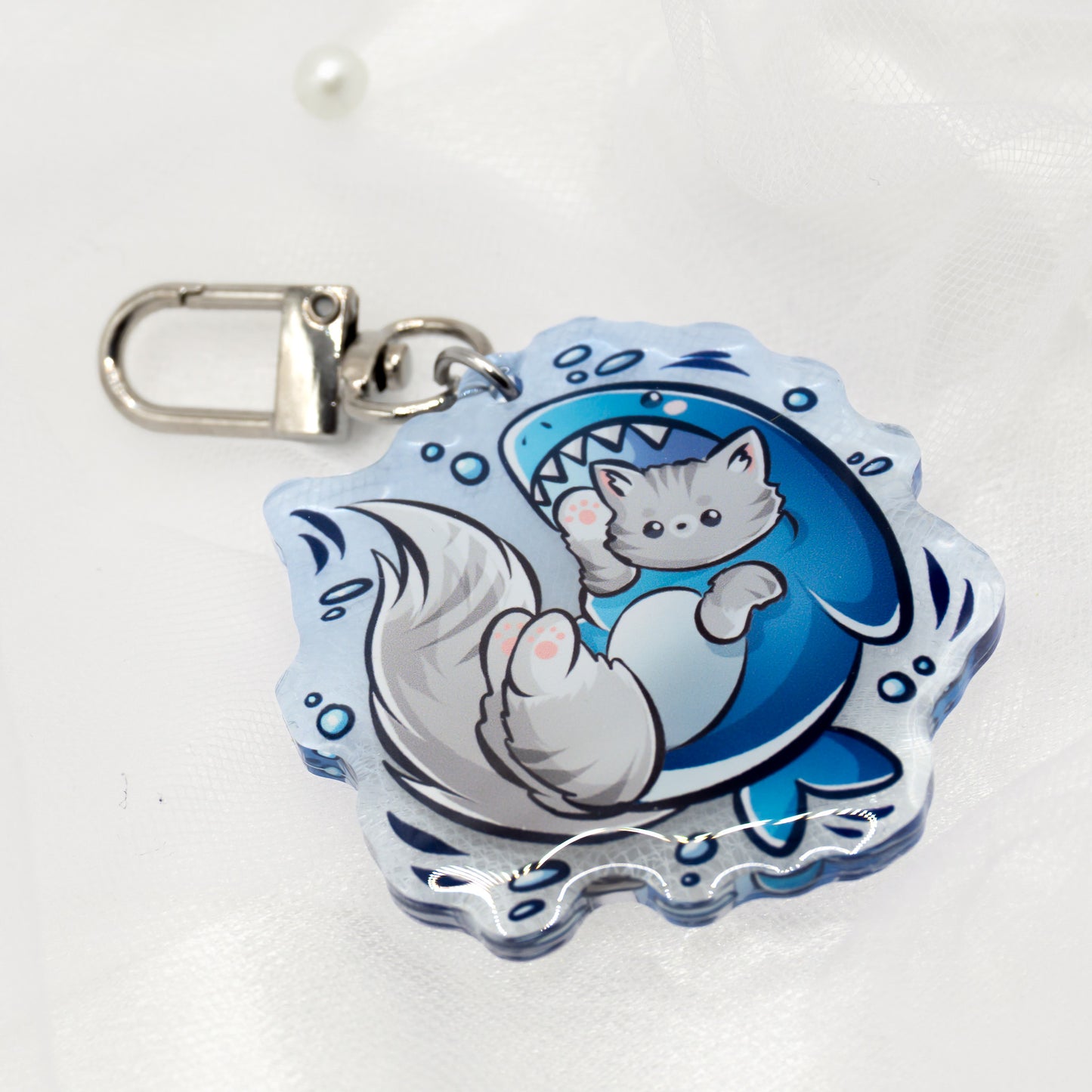 Kawaii Katze im Hai-Kostüm Schlüsselanhänger