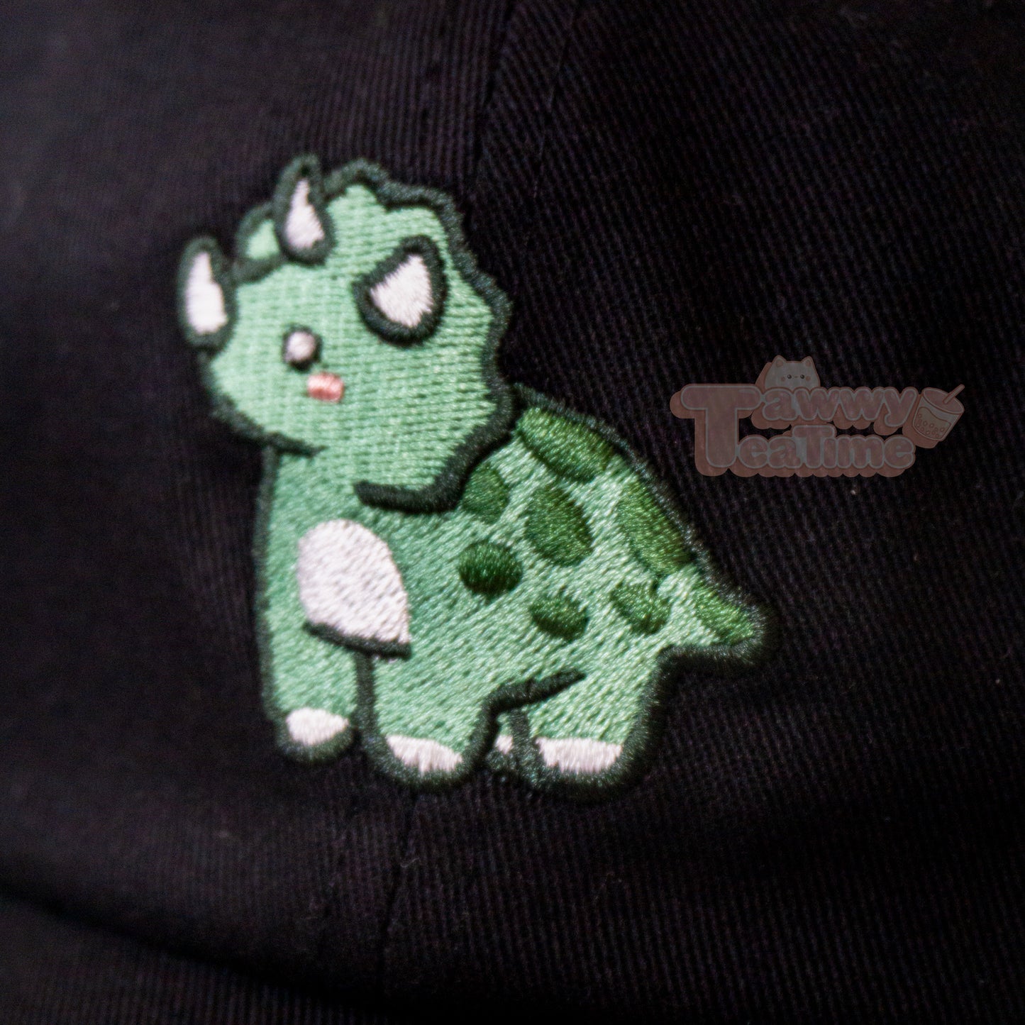 Kawaii Triceratops Schwarze oder Beige Dino Dad Cap