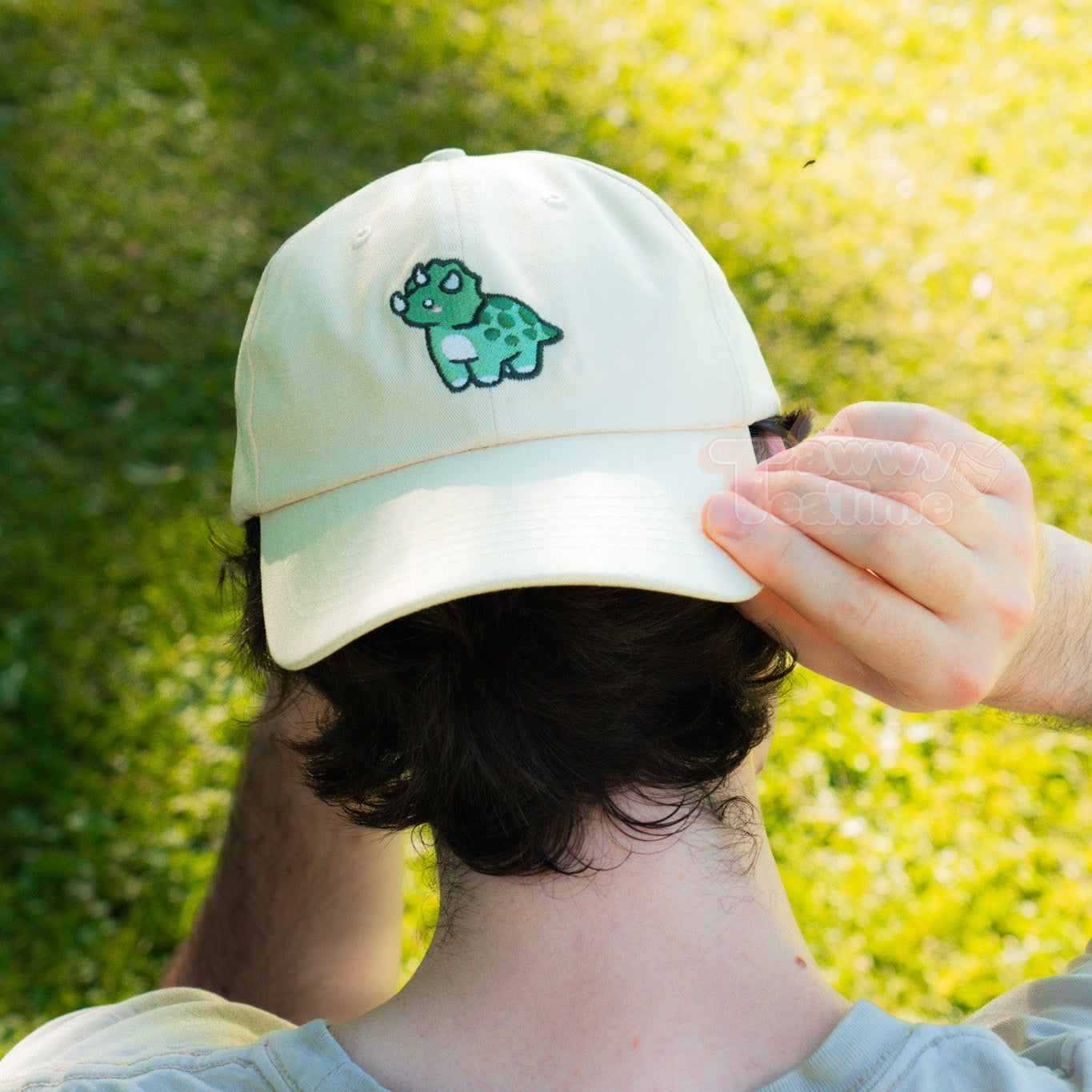 Kawaii Triceratops Schwarze oder Beige Dino Dad Cap