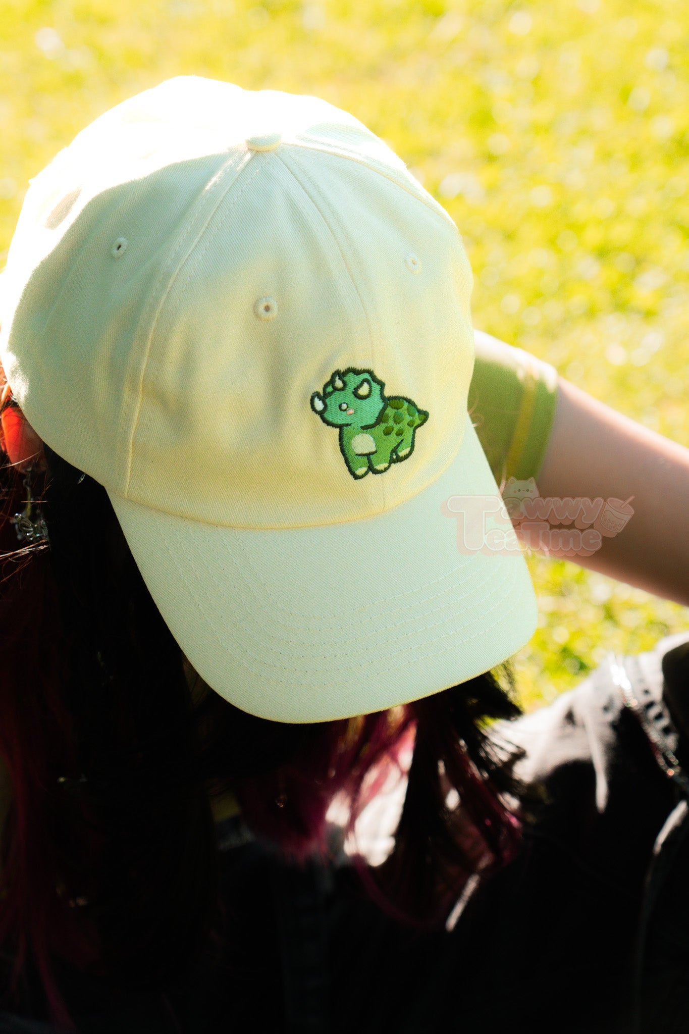 Kawaii Triceratops Schwarze oder Beige Dino Dad Cap