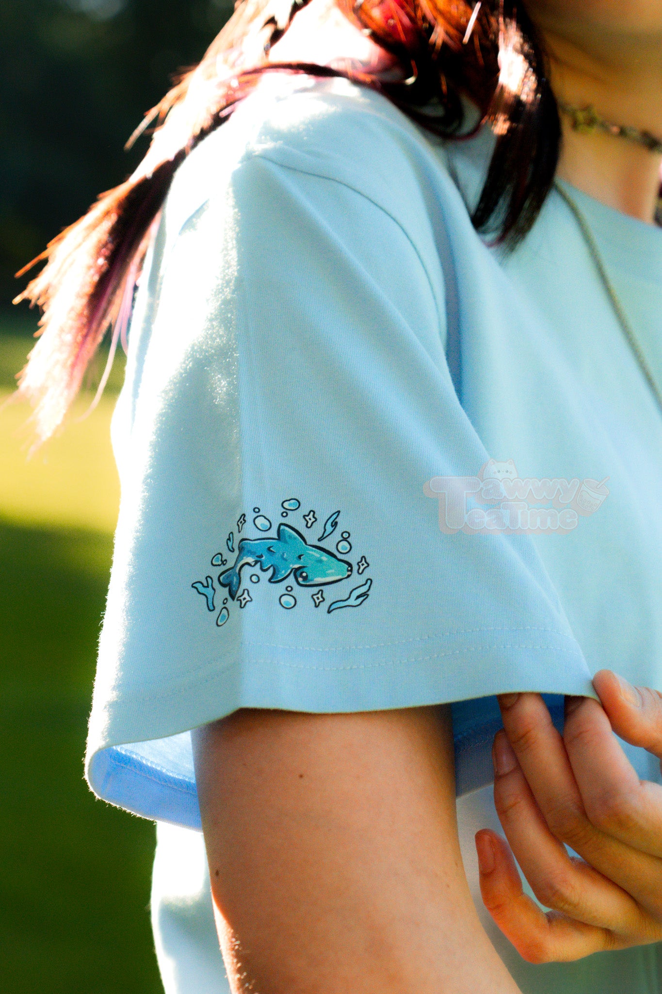 [PRE-ORDER] Kawaii Blue Buddies T-Shirt mit Front-, Back- und Sideprint